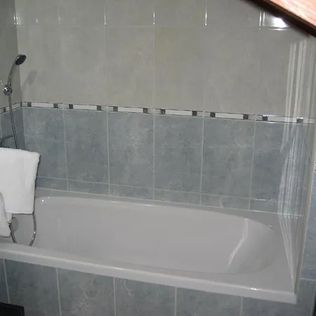 Rozic 4* קאבטאט